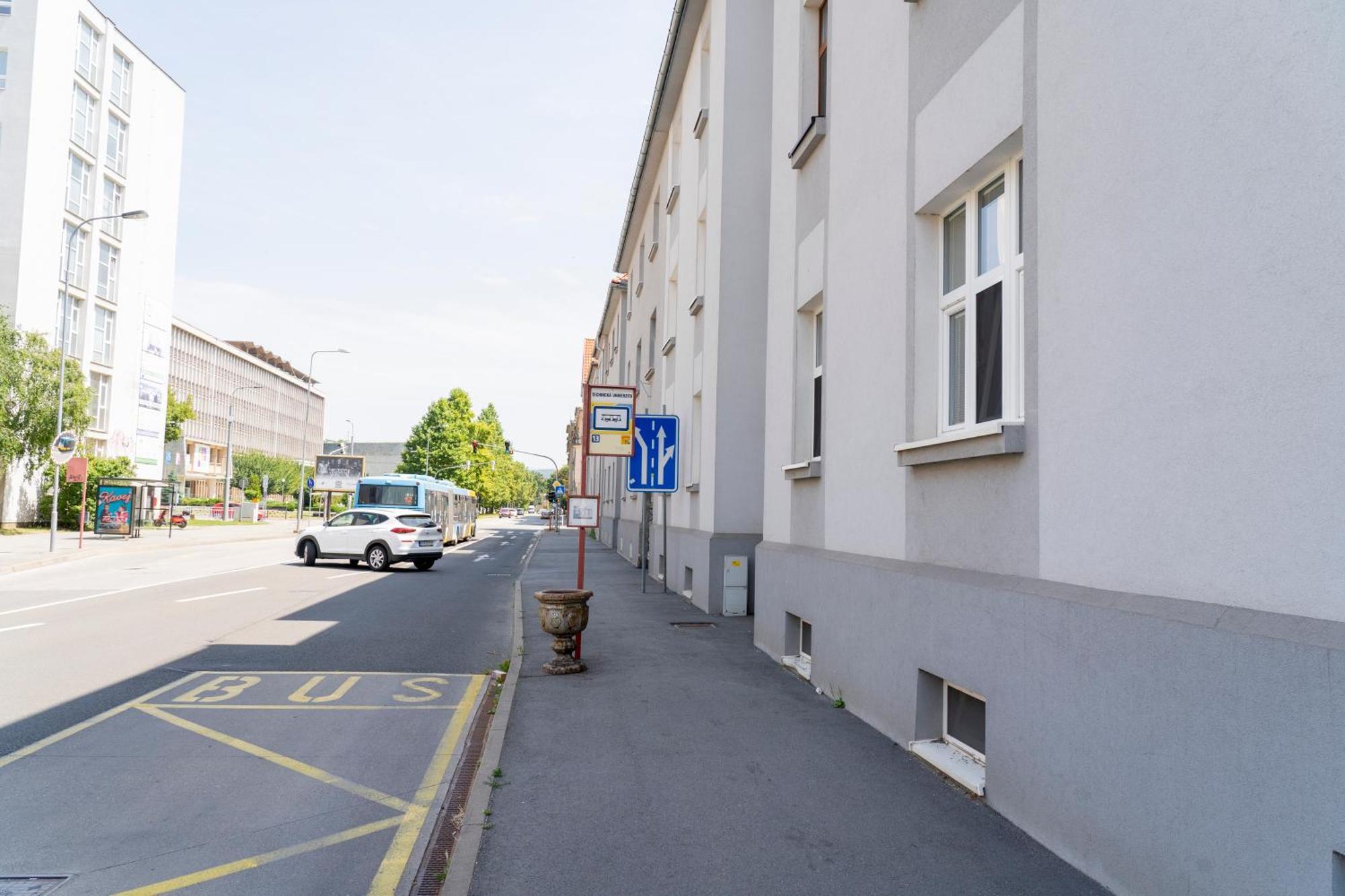 Business & Family Apartment Letna Кошице Экстерьер фото